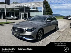 Silber Gebraucht 2023 Mercedes E220 Avantgarde Limousine | 41.770 € (Fairer Preis)