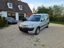 Grau Gebraucht 2003 Peugeot Partner Premium Van / Kleinbus | 2.350 € (Fairer Preis)
