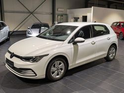 Pure white Gebraucht 2022 VW Golf Life Limousine | 22.900 € (Etwas zu teuer)