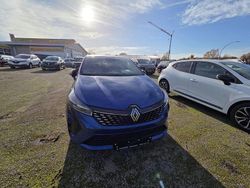 Blau Neu 2025 Renault Clio V Techno Limousine | 17.500 € (Superpreis)