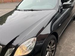 Schwarz Gebraucht 2009 Mercedes E250 Limousine | 5.900 € (Superpreis)