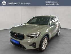 Grün Gebraucht 2023 Volvo XC40 Core SUV | 32.490 € (Guter Preis)