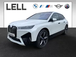 Weiß Gebraucht 2022 BMW iX Sport Line SUV | 58.750 € (Fairer Preis)