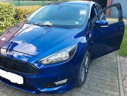 Blau Gebraucht 2018 Ford Focus ST-Line Limousine | 8.700 € (Superpreis)
