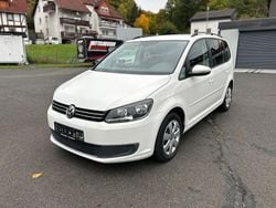 Weiß Gebraucht 2012 VW Touran Van / Kleinbus | 10.900 € (Etwas zu teuer)