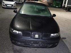 Schwarz Gebraucht 2005 Seat Leon Kleinwagen | 777 € (Guter Preis)