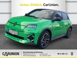 Pop green!, black pearlschwarz metallic Gebraucht 2024 Renault R5 Komfort Kleinwagen | 35.900 €