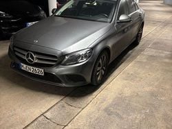 Grau Gebraucht 2019 Mercedes 220 Avantgarde Limousine | 22.990 € (Superpreis)