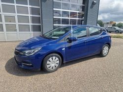 Indigo blau Gebraucht 2020 Opel Astra Business Limousine | 13.998 € (Fairer Preis)