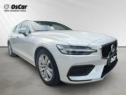 Weiß Gebraucht 2022 Volvo V60 Core Kombi | 27.970 € (Fairer Preis)