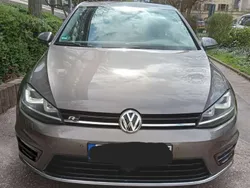 Grau Gebraucht 2016 VW Golf VII Highline Limousine | 15.300 € (Fairer Preis)