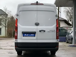 Weiss Gebraucht 2024 Maxus V90 Van | 17.300 € (Fairer Preis)