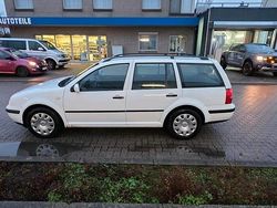 Weiß Gebraucht 2004 VW Golf IV Kombi | 2.599 € (Fairer Preis)