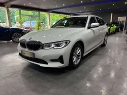 Alpinweiss iii Gebraucht 2022 BMW 320 Performance Kombi | 29.890 € (Guter Preis)