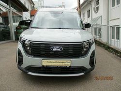Grün Gebraucht 2024 Ford Tourneo Courier Active Van / Kleinbus | 22.200 € (Fairer Preis)