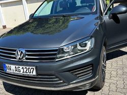 Grau Gebraucht 2015 VW Touareg Exclusive SUV | 19.500 € (Etwas zu teuer)
