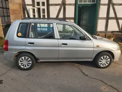 Silber Gebraucht 2001 Mazda Demio Van / Kleinbus | 1.200 € (Fairer Preis)