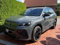 Grau Gebraucht 2024 VW Tiguan R-line SUV | 56.000 € (Teuer)