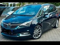 Grün Gebraucht 2017 Opel Zafira OPC Van / Kleinbus | 12.299 € (Etwas zu teuer)