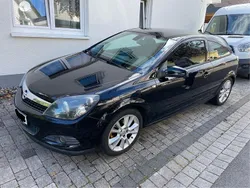 Schwarz Gebraucht 2009 Opel Astra GTC Innovation Limousine | 3.300 € (Guter Preis)