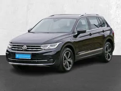 Deep black perleffekt Gebraucht 2024 VW Tiguan Elegance SUV | 36.490 € (Fairer Preis)