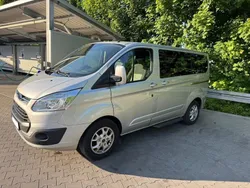 Grau Gebraucht 2015 Ford Tourneo Custom Van / Kleinbus | 15.700 € (Guter Preis)