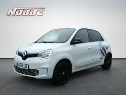 Weiß Gebraucht 2024 Renault Twingo Urban Night Kleinwagen | 15.899 € (Etwas zu teuer)