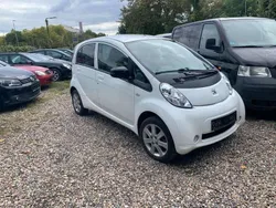 Weiß Gebraucht 2011 Peugeot iON Basis Kleinwagen | 5.199 € (Fairer Preis)