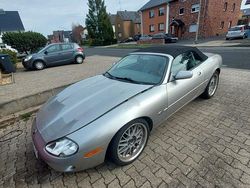 Silber Gebraucht 1998 Jaguar XK Cabrio | 9.400 €