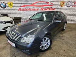 Grau Gebraucht 2004 Mercedes C180 Coupé | 4.990 € (Etwas zu teuer)