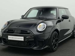 Schwarz Gebraucht 2024 Mini John Cooper Works Kleinwagen | 32.562 € (Etwas zu teuer)