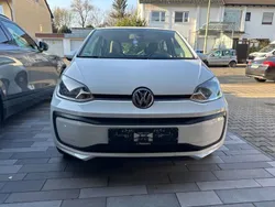 Weiß Gebraucht 2018 VW up! move up! Kleinwagen | 7.750 € (Fairer Preis)