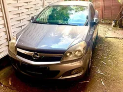 Grau Gebraucht 2006 Opel Astra GTC Coupé | 1.200 € (Superpreis)