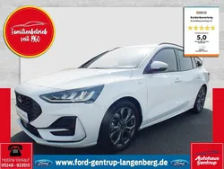 Weiß Gebraucht 2024 Ford Focus ST-Line Limousine | 22.950 € (Fairer Preis)