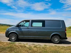 Grau Gebraucht 2015 VW T5 Van | 21.400 €