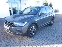 Grau Gebraucht 2023 VW Tiguan Life SUV | 25.779 € (Guter Preis)
