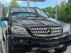 Schwarz Gebraucht 2007 Mercedes 320 SUV | 8.800 € (Teuer)