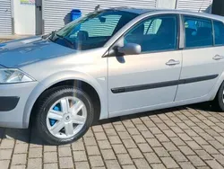 Beige Gebraucht 2004 Renault Mégane II Limousine | 2.300 € (Fairer Preis)