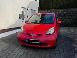 Rot Gebraucht 2006 Toyota Aygo Kleinwagen | 1.200 € (Superpreis)