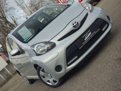 Silber Gebraucht 2012 Toyota Aygo Cool Kleinwagen | 2.900 € (Fairer Preis)