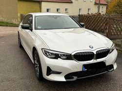 Weiß Gebraucht 2020 BMW 330 Sport Line Limousine | 33.000 € (Guter Preis)