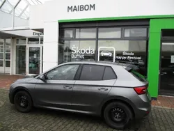 Graphitegrau metallic Gebraucht 2024 Skoda Fabia Selection Limousine | 20.900 € (Etwas zu teuer)