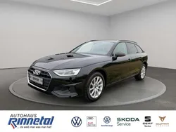 Mythosschwarz metallic Gebraucht 2022 Audi A4 Design Kombi | 26.650 € (Guter Preis)