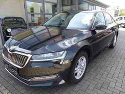 Cerna magic/black magic Gebraucht 2020 Skoda Superb Style Limousine | 22.990 € (Fairer Preis)