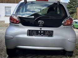 Satin silver Gebraucht 2009 Toyota Aygo Cool Kleinwagen | 3.999 € (Fairer Preis)