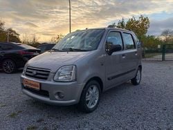 Grau Gebraucht 2005 Suzuki Wagon R+ Style Kombi | 1.890 € (Fairer Preis)