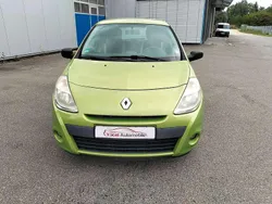 Grün Gebraucht 2010 Renault Clio II Expression Kleinwagen | 1.501 € (Superpreis)