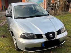 Silber Gebraucht 2004 Seat Ibiza Limousine | 1.800 € (Etwas zu teuer)