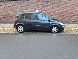 Schwarz Gebraucht 2006 Renault Scénic II Van / Kleinbus | 1.300 € (Fairer Preis)