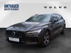 Platinum grey / metallic Gebraucht 2024 Volvo V60 Plus Kombi | 41.260 € (Etwas zu teuer)